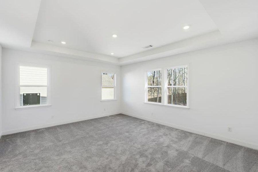 Spacious, unfurnished interior of a new home in Bailey Fence, Dacula (Image 24).