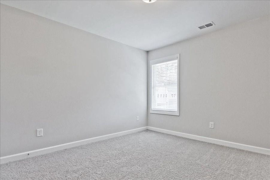 Spacious, unfurnished interior of a new home in Bluffs at Bells Ferry, Marietta (Image 28).