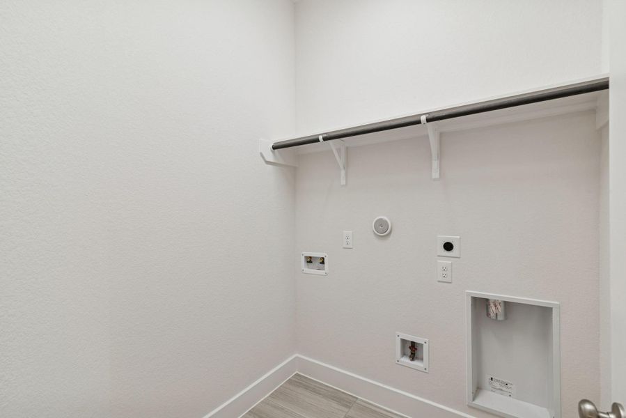 Spacious, unfurnished interior of a new home in , Katy (Image 17).