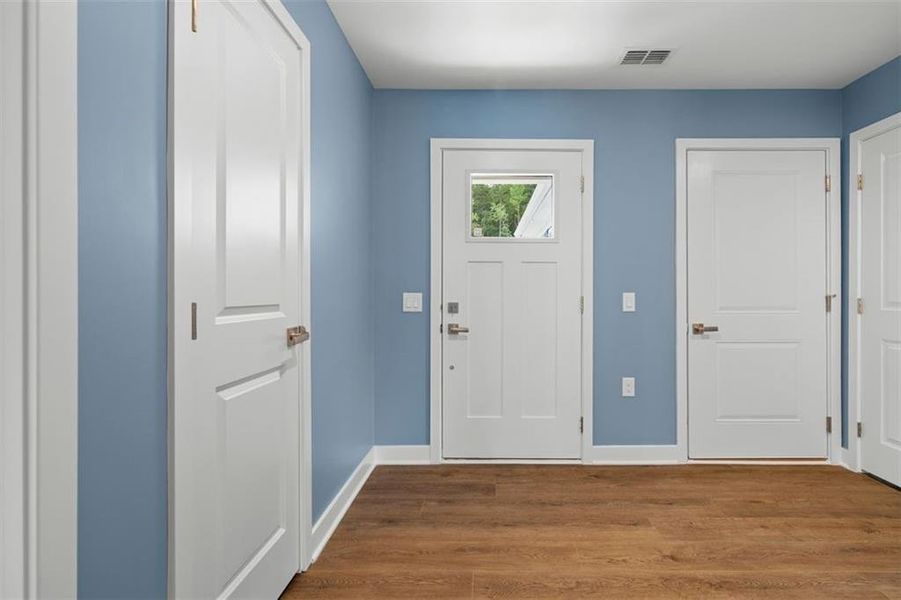Spacious, unfurnished interior of a new home in , Dallas (Image 29).