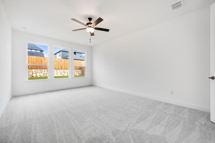 Representative unfurnished interior of a home built from the Sapphire by Taylor Morrison in Highland Lakes 60s, McKinney (Image 12).