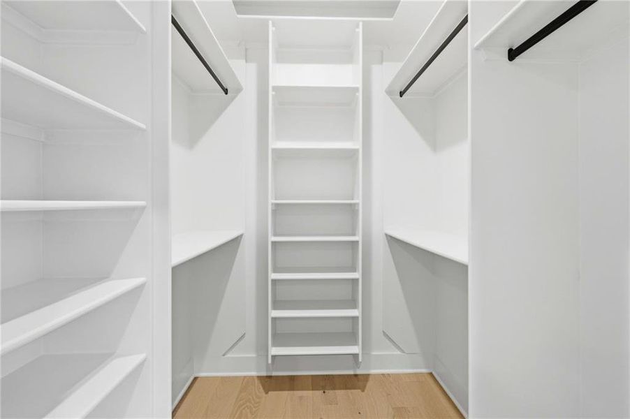 Spacious, unfurnished interior of a new home in , Jefferson (Image 30).