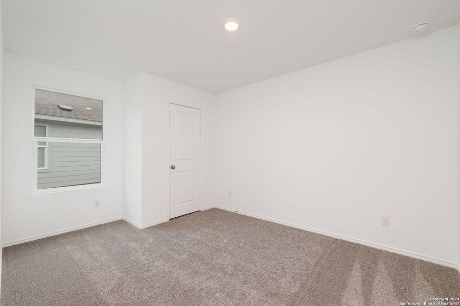 Spacious, unfurnished interior of a new home in Silos: Cottage, San Antonio (Image 10). Spacious, unfurnished interior of a new home in Silos: Cottage, San Antonio (Image 10).