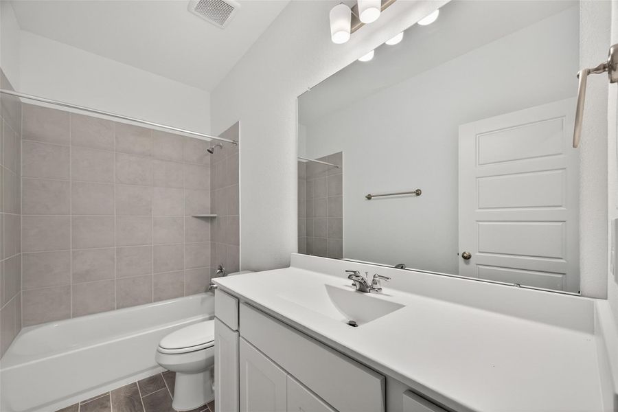 Furnished interior view inside a new home in Rollingbrook Estates, Baytown (Image 7).