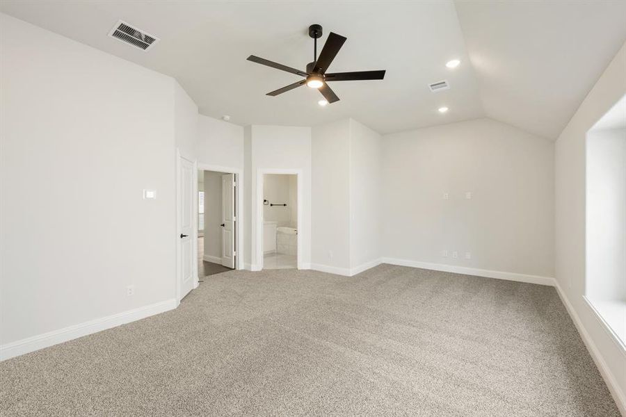 Spacious, unfurnished interior of a new home in Painted Tree Woodland District 50, McKinney (Image 31). Spacious, unfurnished interior of a new home in Painted Tree Woodland District 50, McKinney (Image 31).