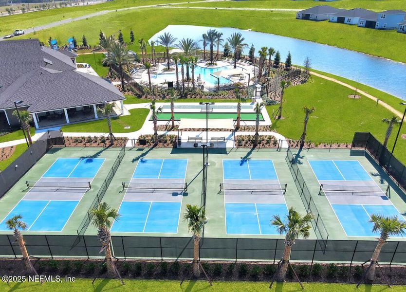Community amenities in Edenbrooke at Hyland Trail | 55+: Edenbrooke at Hyland Trail 60s, Green Cove Springs (Image 18).