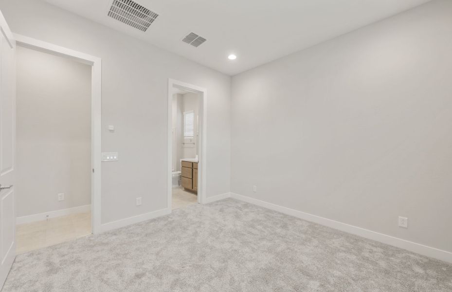 Spacious, unfurnished interior of a new home in Jorde Farms, Queen Creek (Image 28). Spacious, unfurnished interior of a new home in Jorde Farms, Queen Creek (Image 28).