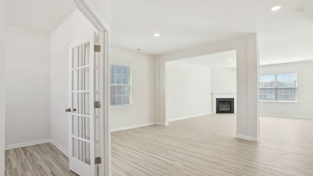Spacious, unfurnished interior of a new home in Granite Falls, Lancaster (Image 14). Spacious, unfurnished interior of a new home in Granite Falls, Lancaster (Image 14).