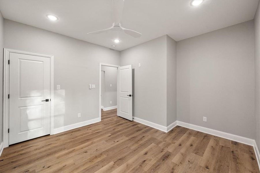 Spacious, unfurnished interior of a new home in , Corsicana (Image 29).