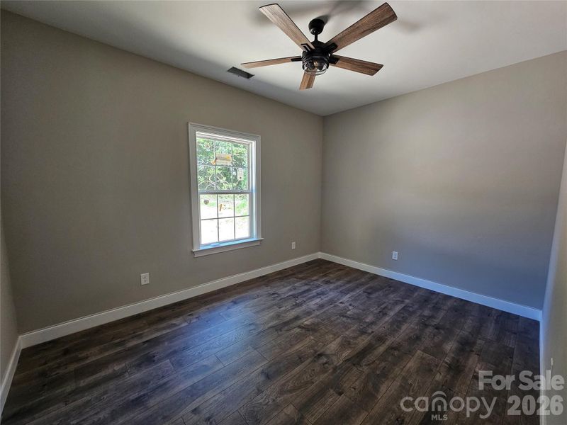 Spacious, unfurnished interior of a new home in , Lancaster (Image 4).
