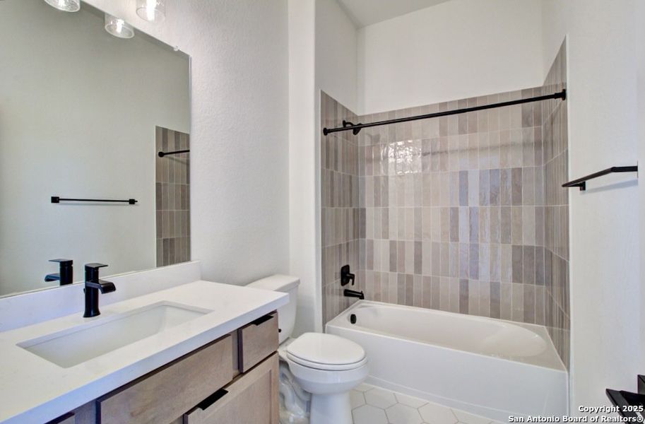 Furnished interior view inside a new home in Verandas at the Rim, San Antonio (Image 15).