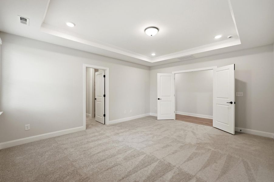 Spacious, unfurnished interior of a new home in Robinson Oaks, Gastonia (Image 31).