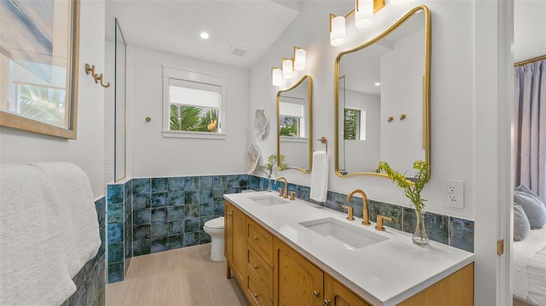 Furnished interior view inside a new home in , Sarasota (Image 38).