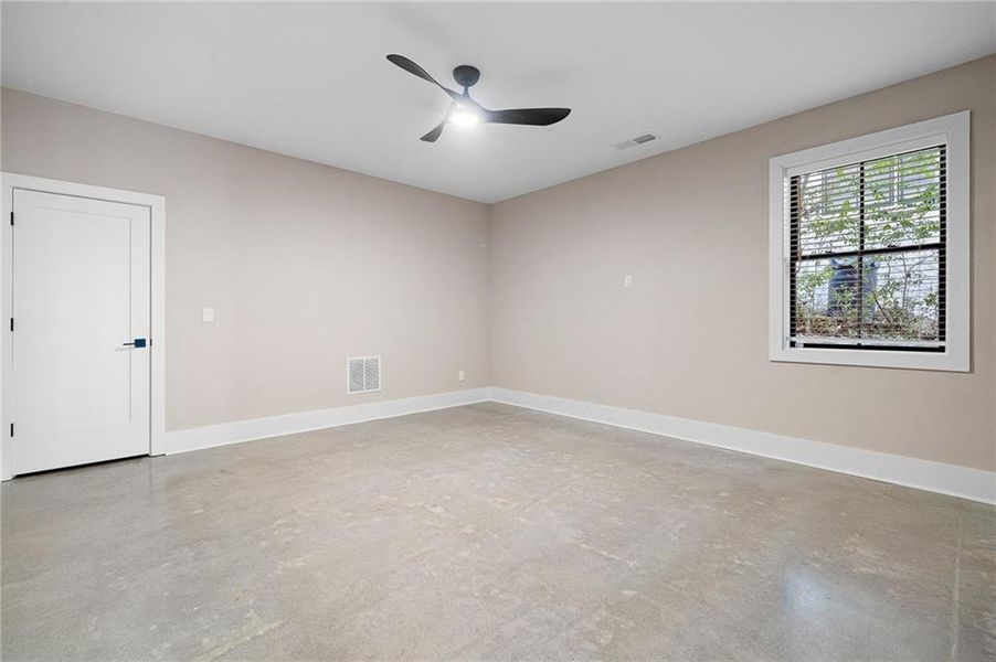 Spacious, unfurnished interior of a new home in , Atlanta (Image 44). Spacious, unfurnished interior of a new home in , Atlanta (Image 44).