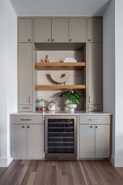 Furnished interior view inside a new home in , Dallas (Image 18).