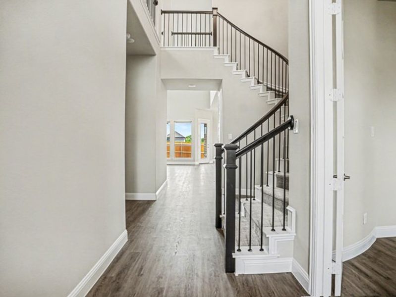 Spacious, unfurnished interior of a new home in Ten Mile Creek Estates, DeSoto (Image 12). Spacious, unfurnished interior of a new home in Ten Mile Creek Estates, DeSoto (Image 12).