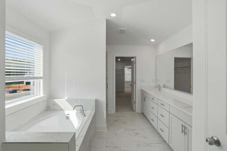 Furnished interior view inside a new home in Deer Valley, Canton (Image 3).