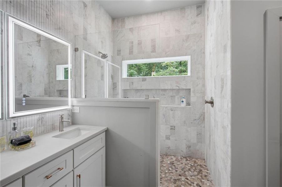 Furnished interior view inside a new home in , Eatonton (Image 35).