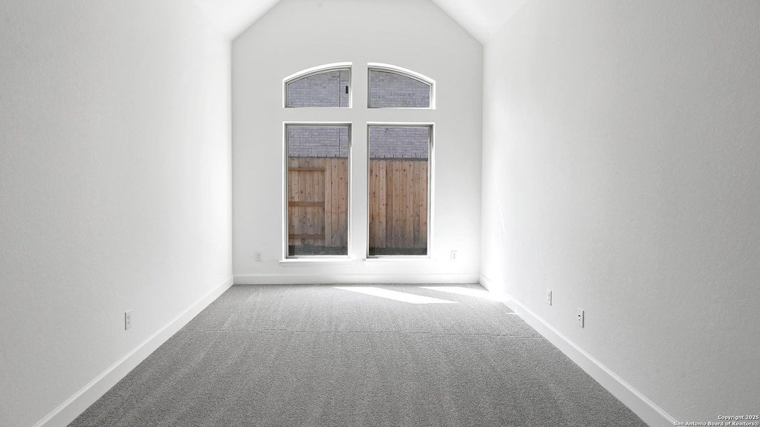 Spacious, unfurnished interior of a new home in Homestead 65', Schertz (Image 18).