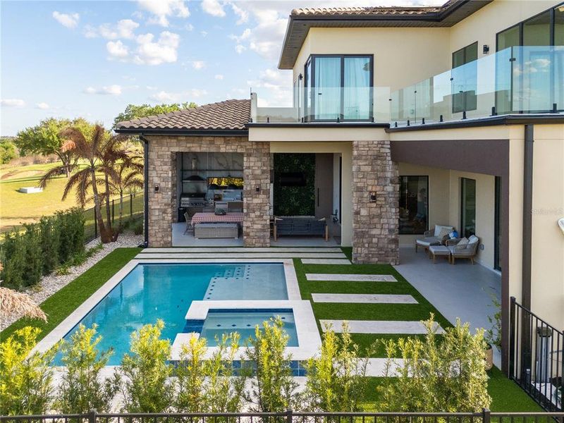 Exterior details and patio area of a home in , Montverde (Image 34).