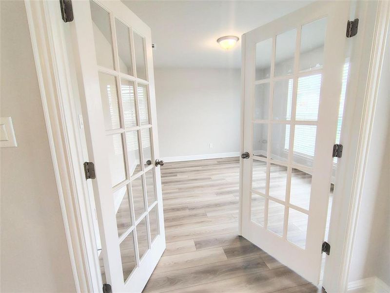 Spacious, unfurnished interior of a new home in Bayou Bend Estates, Dickinson (Image 8). Spacious, unfurnished interior of a new home in Bayou Bend Estates, Dickinson (Image 8).