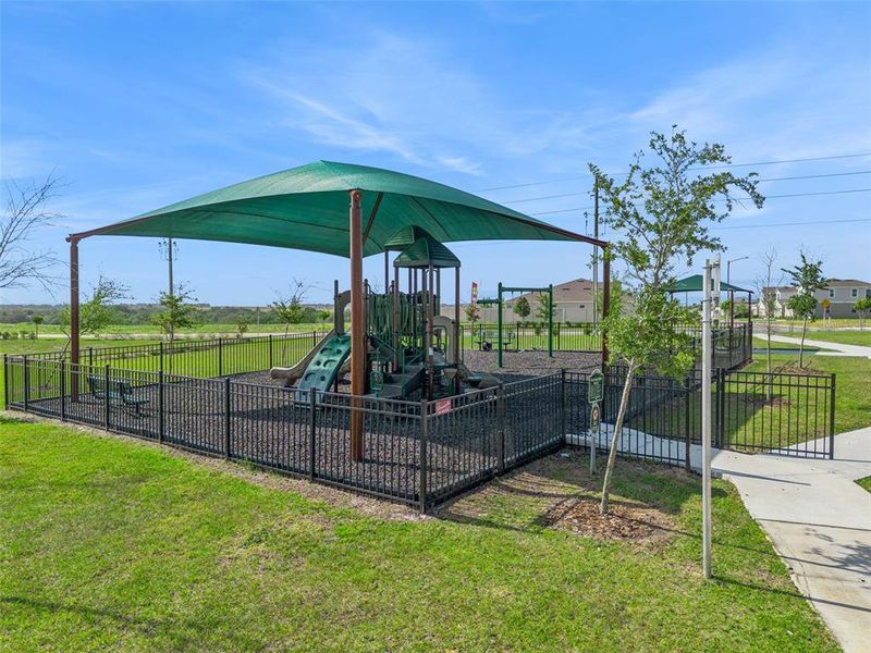 Community amenities in , Haines City (Image 24).