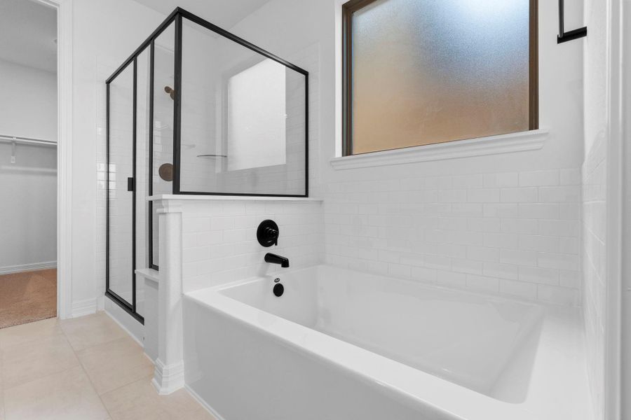 Furnished interior view inside a new home in Brookewater, Rosenberg (Image 7).