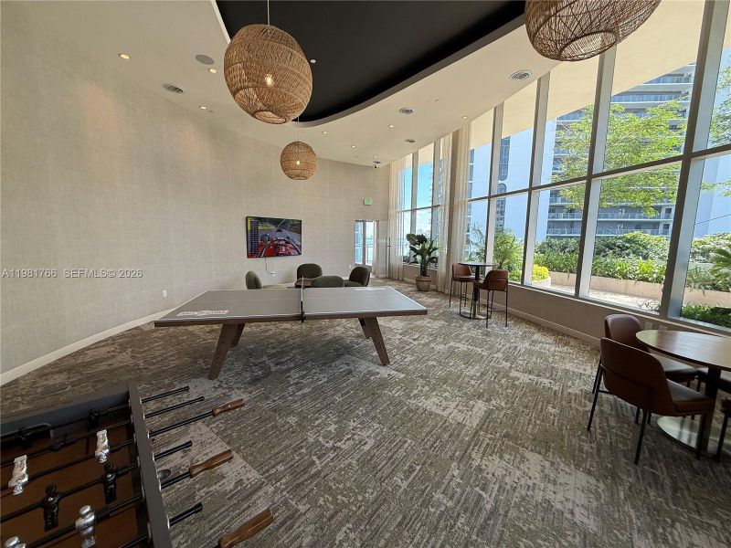 Community amenities in Aria Reserve, Miami (Image 76).