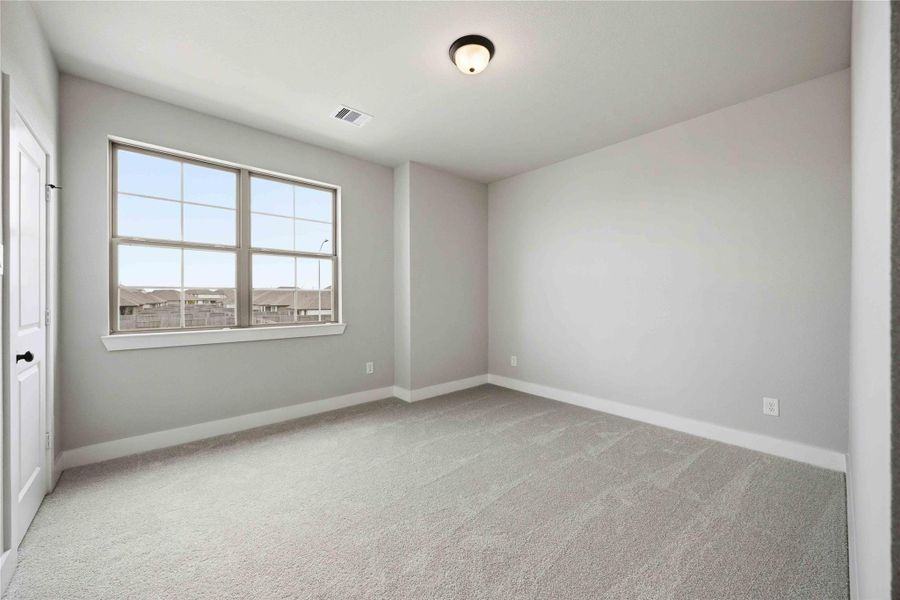 Spacious, unfurnished interior of a new home in Sunterra 50s, Katy (Image 19). Spacious, unfurnished interior of a new home in Sunterra 50s, Katy (Image 19).
