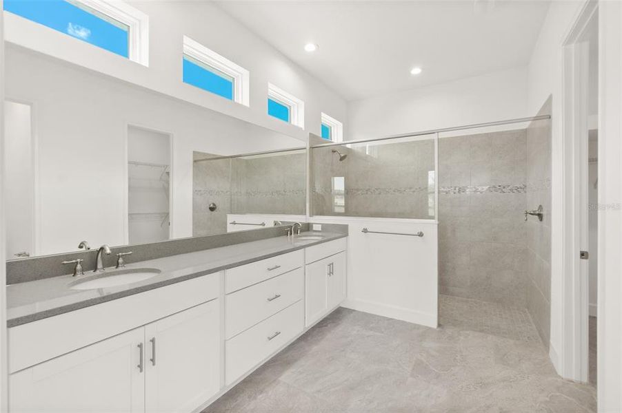 Master Bathroom w/Quartz Vanity