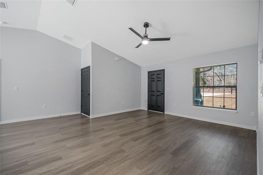 Spacious, unfurnished interior of a new home in , Dunnellon (Image 21).