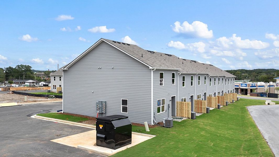 Front exterior of a home in the Woodbury Park community, located in Atlanta, GA (Image 14).