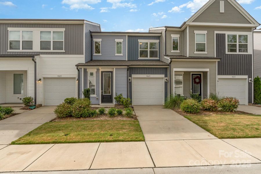 Exterior details and patio area of a home in , Charlotte (Image 20).