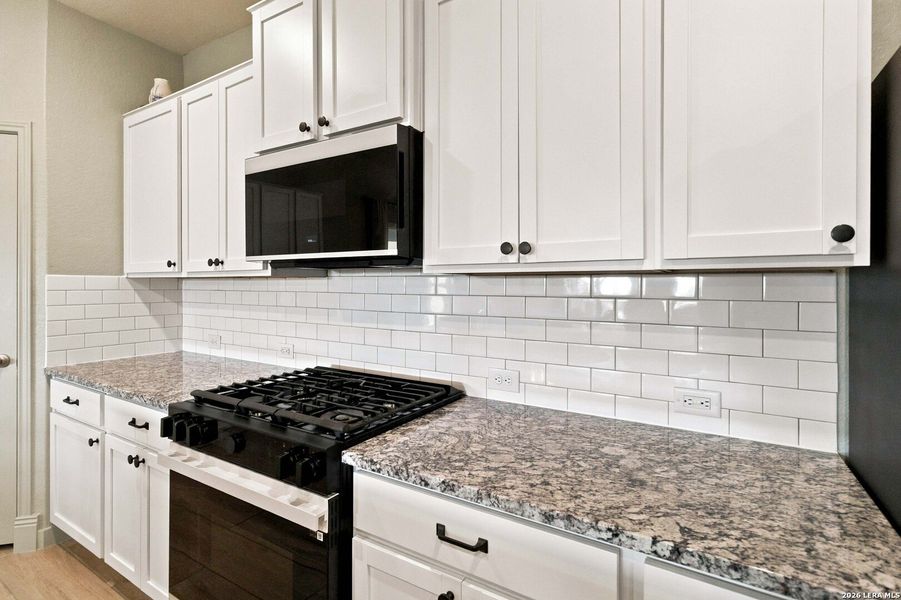 Furnished interior view inside a new home in Copper Canyon, Bulverde (Image 47).