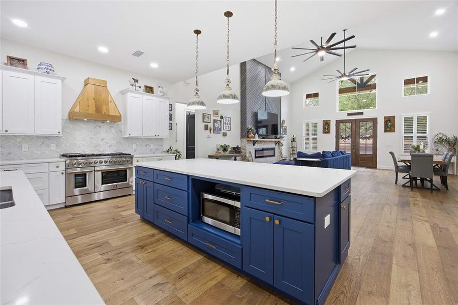 Furnished interior view inside a new home in , Belleview (Image 40). Furnished interior view inside a new home in , Belleview (Image 40).