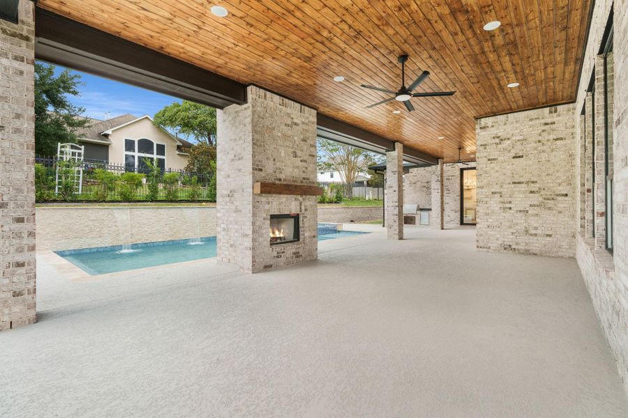Exterior details and patio area of a home in , Montgomery (Image 3).
