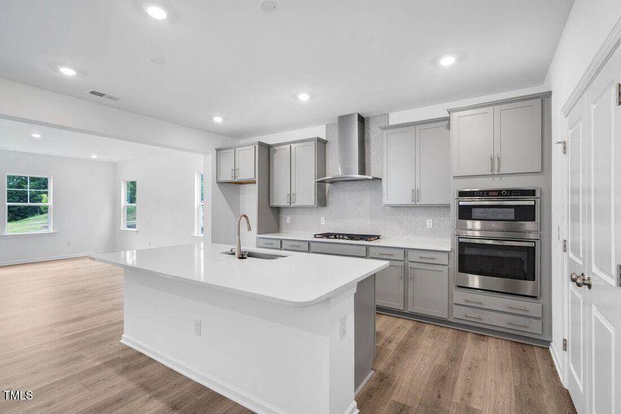 silverstone-augusta-lot-44-kitche