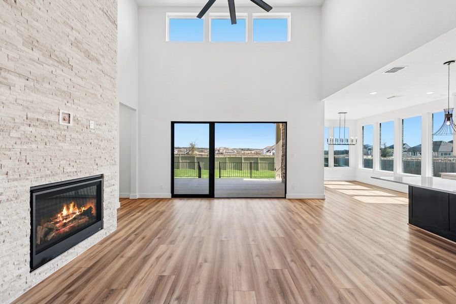 Spacious, unfurnished interior of a new home in Santa Rita Ranch, Liberty Hill (Image 11).