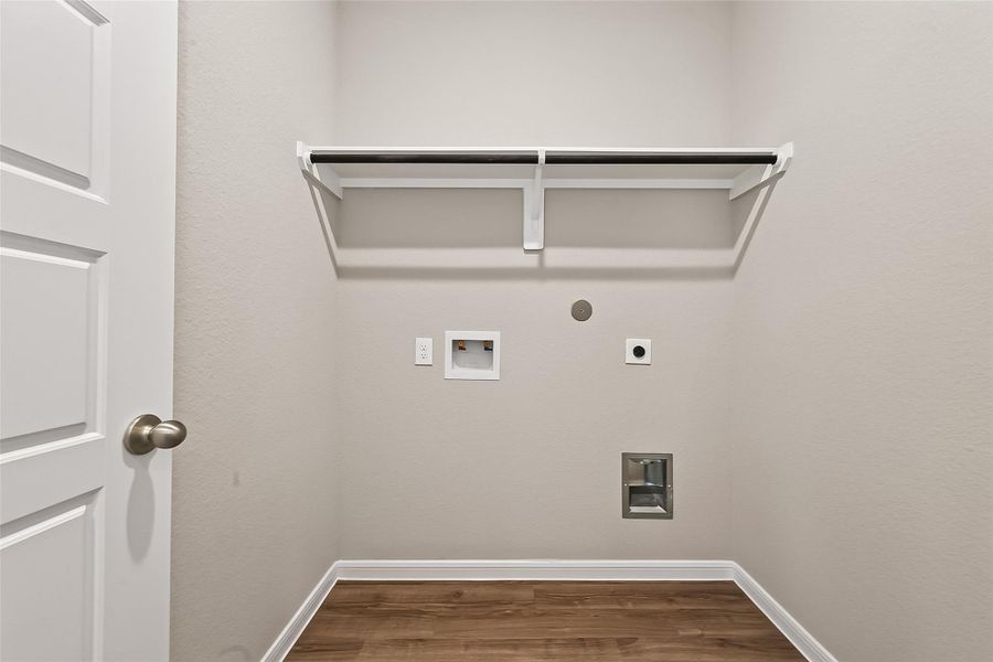 Spacious, unfurnished interior of a new home in La Segarra, Brookshire (Image 32). Spacious, unfurnished interior of a new home in La Segarra, Brookshire (Image 32).