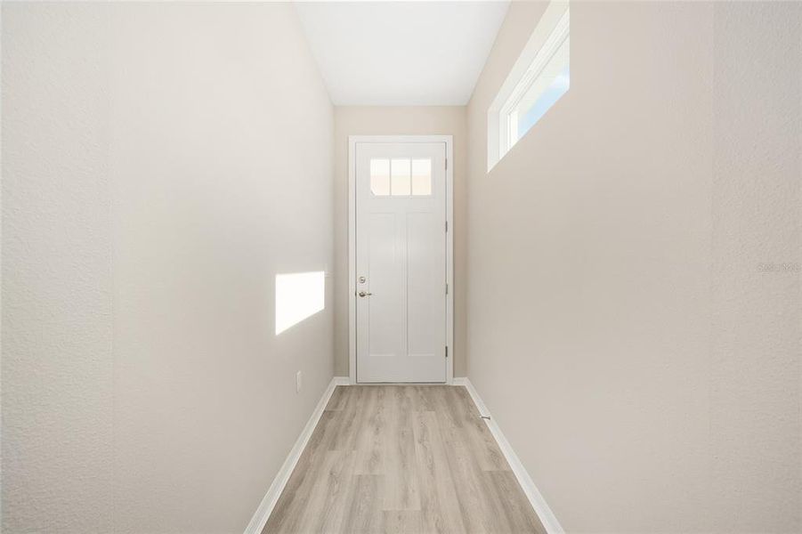 Spacious, unfurnished interior of a new home in , Ocala (Image 16).