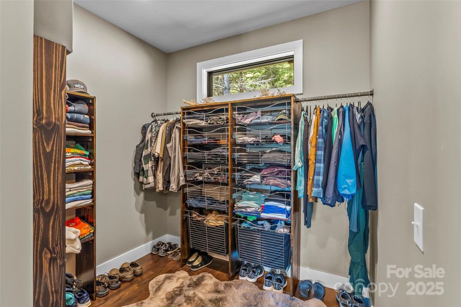 Image 47 of a home in .