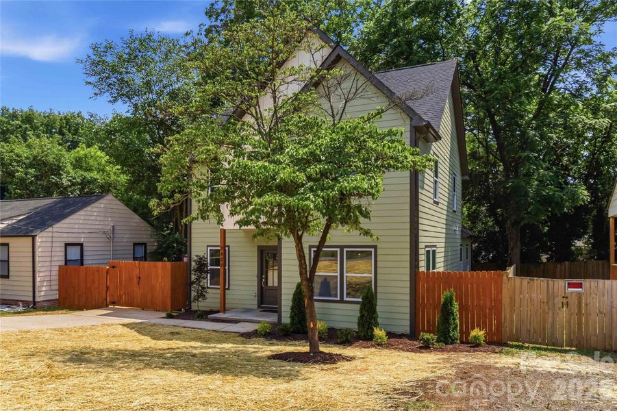 Image 44 of a home in .