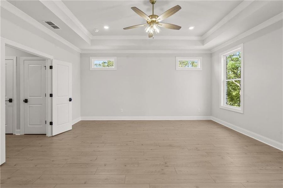 Spacious, unfurnished interior of a new home in Waterside Townhomes, Peachtree Corners (Image 15).