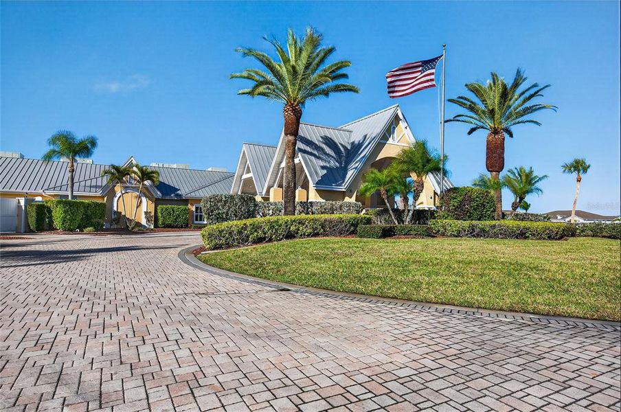Community amenities in , Port Charlotte (Image 4). Community amenities in , Port Charlotte (Image 4).