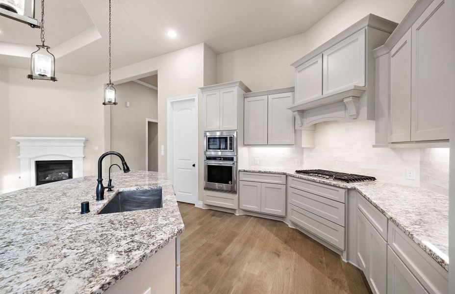 Representative furnished interior of a home built from the 2899 by Ravenna Homes in The Highlands 55′, Porter (Image 10). Representative furnished interior of a home built from the 2899 by Ravenna Homes in The Highlands 55′, Porter (Image 10).