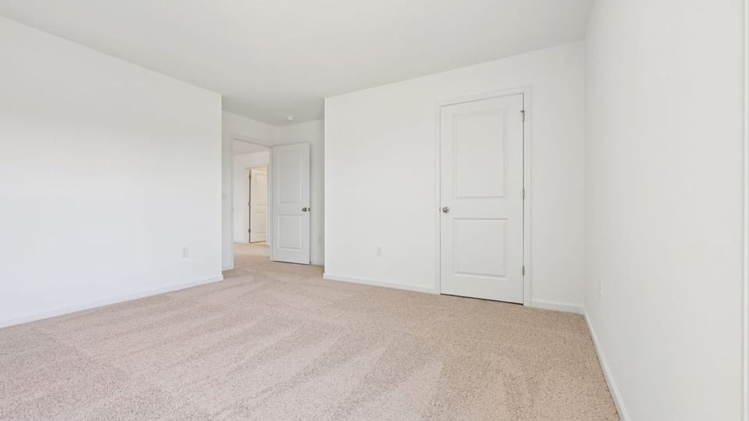 Spacious, unfurnished interior of a new home in Eagle Creek, Fuquay Varina (Image 26).
