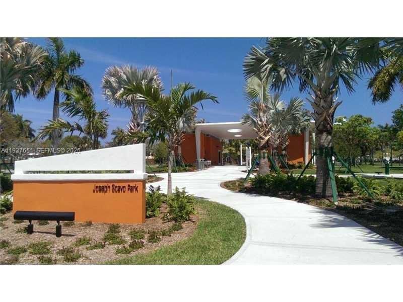 Community amenities in , Hallandale Beach (Image 18). Community amenities in , Hallandale Beach (Image 18).