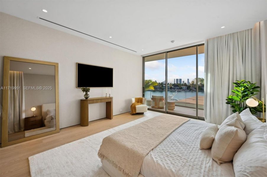 Furnished interior view inside a new home in , Miami Beach (Image 39).