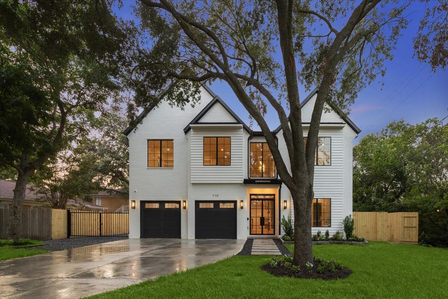 Front exterior of a new home in , Houston, TX, highlighting curb appeal (Image 27). Front exterior of a new home in , Houston, TX, highlighting curb appeal (Image 27).