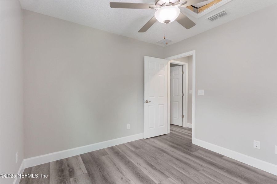 Spacious, unfurnished interior of a new home in , Jacksonville (Image 10).